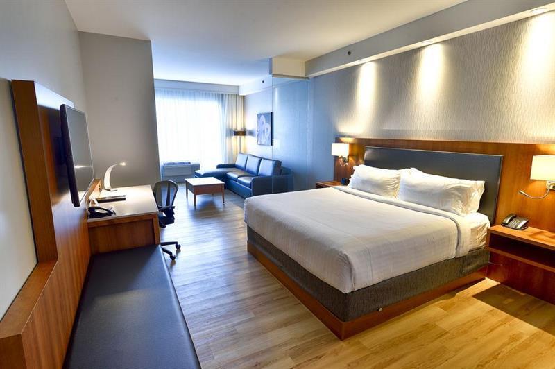 Holiday Inn Express & Suites Vaudreuil-Dorion By Ihg Экстерьер фото